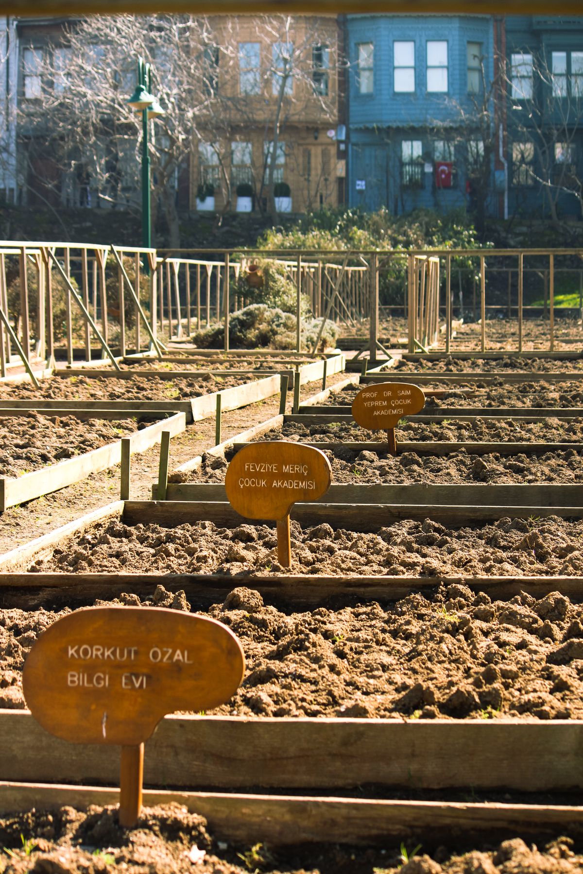 Community growing plots in a city neighbourhood